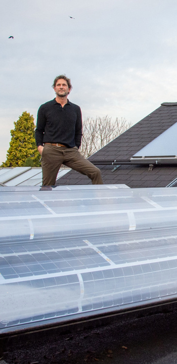 Zonnepanelen op dak leveren duurzame energie én warm water
